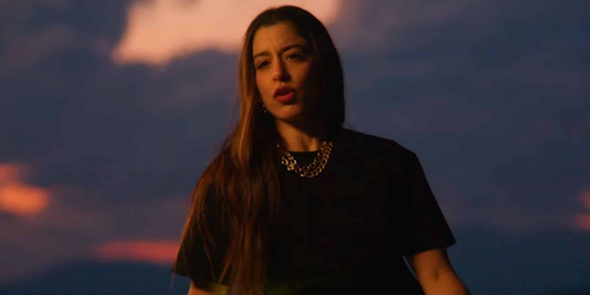Η Μαρίνα Σάττι στο βίντεο κλιπ του τραγουδιού «Ζάρι» που θα εκπροσωπήσει την Ελλάδα στη Eurovision