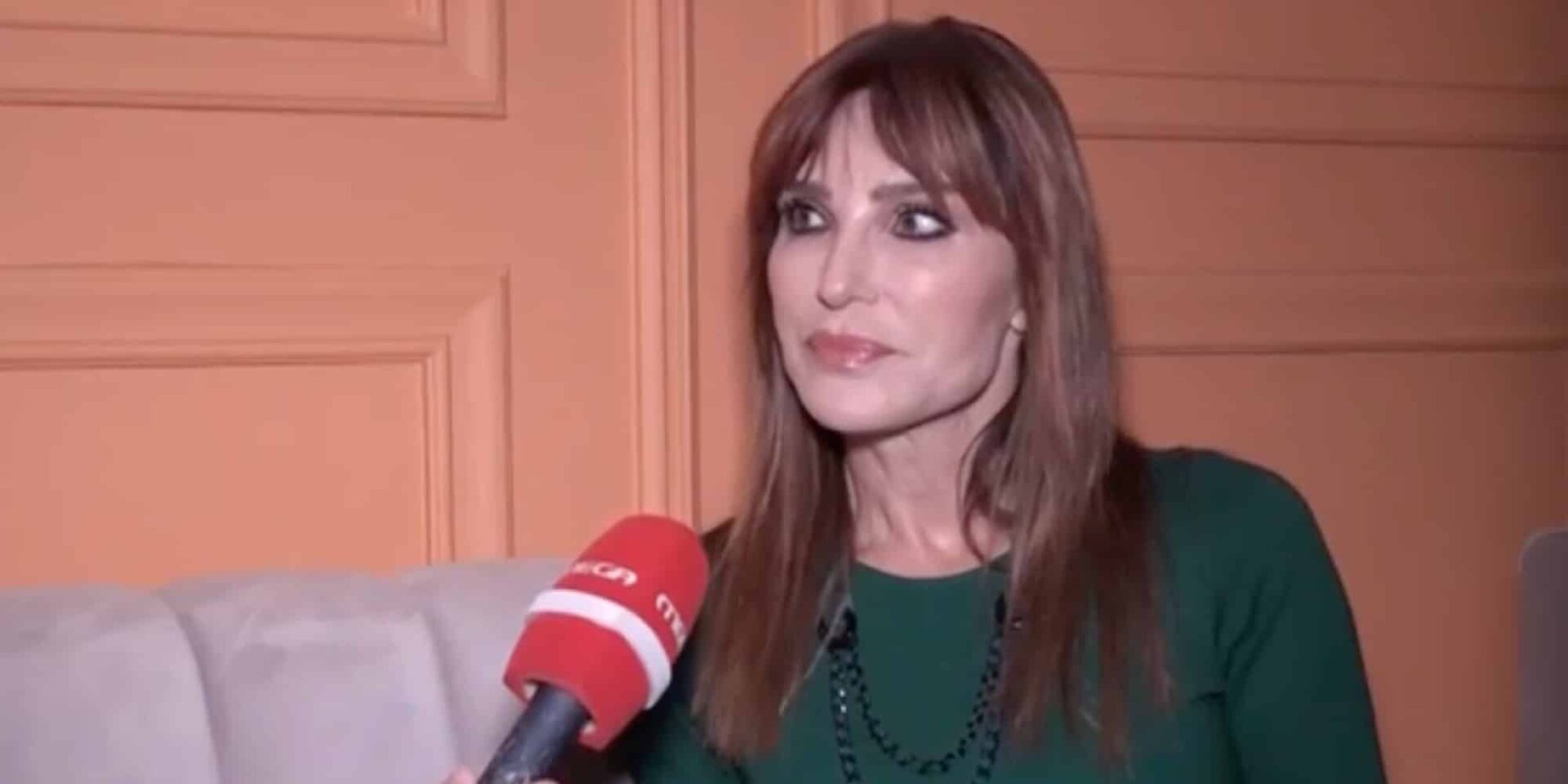 H Βίκυ Χατζηβασιλείου