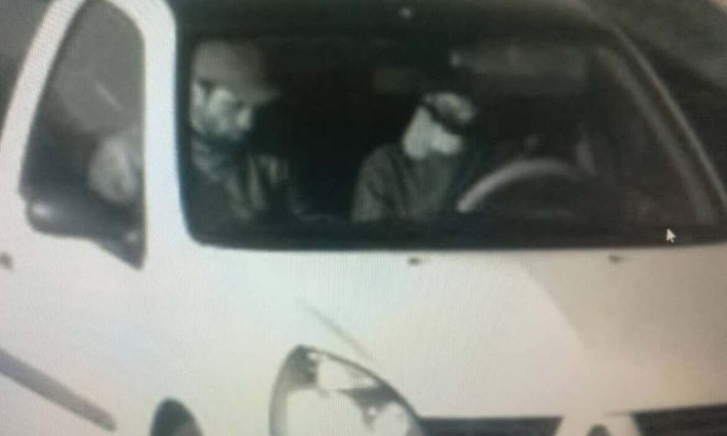 Μακελειό στη Μόσχα: Εικόνα ντοκουμέντο με δύο υπόπτους για το αιματοκύλισμα μέσα σε λευκό όχημα - Ταυτοποιήθηκαν οι 5 δράστες!