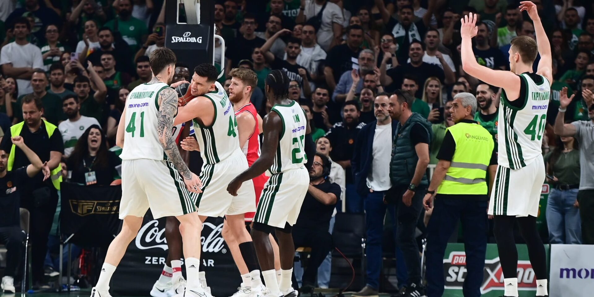 Ο Παναθηναϊκός κέρδισε τον Ολυμπιακό