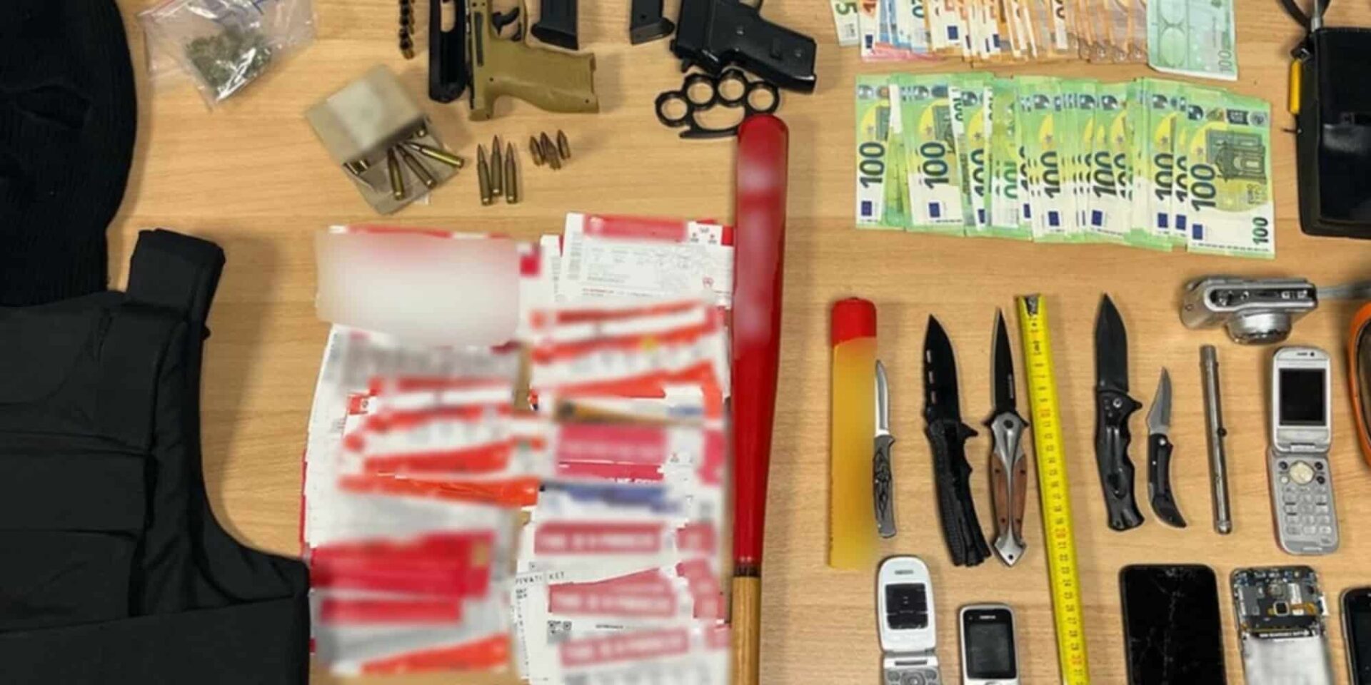 Ευρήματα από τους χούλιγκαν της Θύρας 7