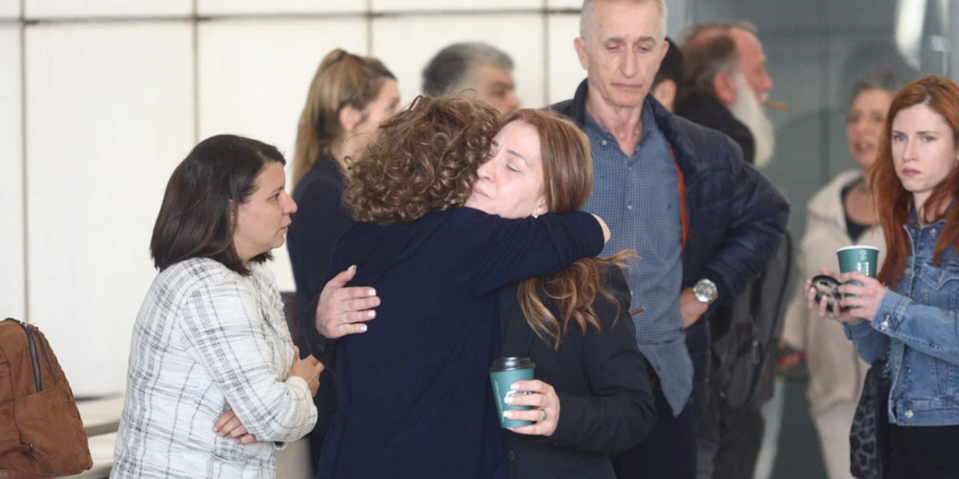 Συγγενείς των θυμάτων από τη φωτιά στο Μάτι