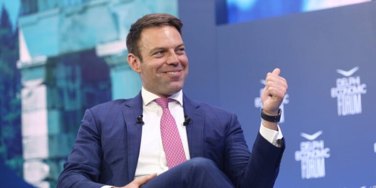 Κασσελάκης: «Από το σκοτάδι της αναξιοκρατίας, στο φως της ελπίδας»