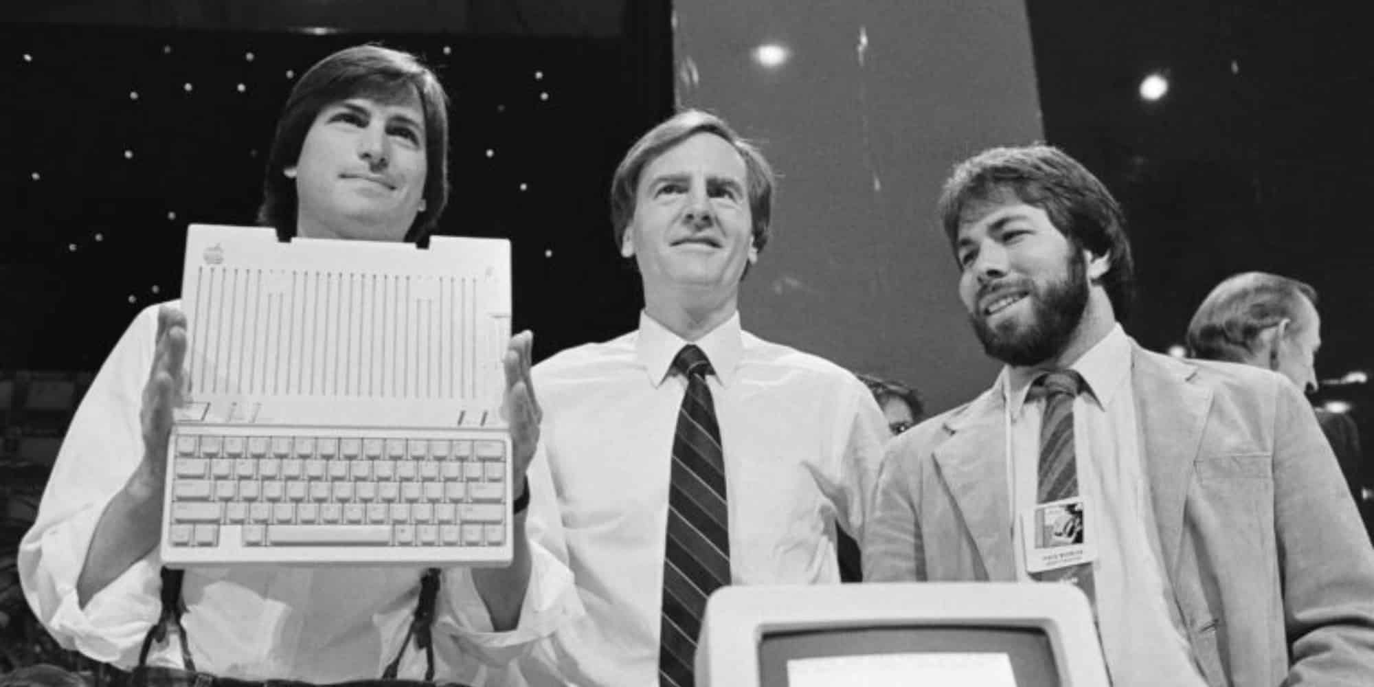 apple 1 - Σαν σήμερα: Ο Στίβεν Βόζνιακ και ο Στίβεν Τζόμπς ιδρύουν την Apple