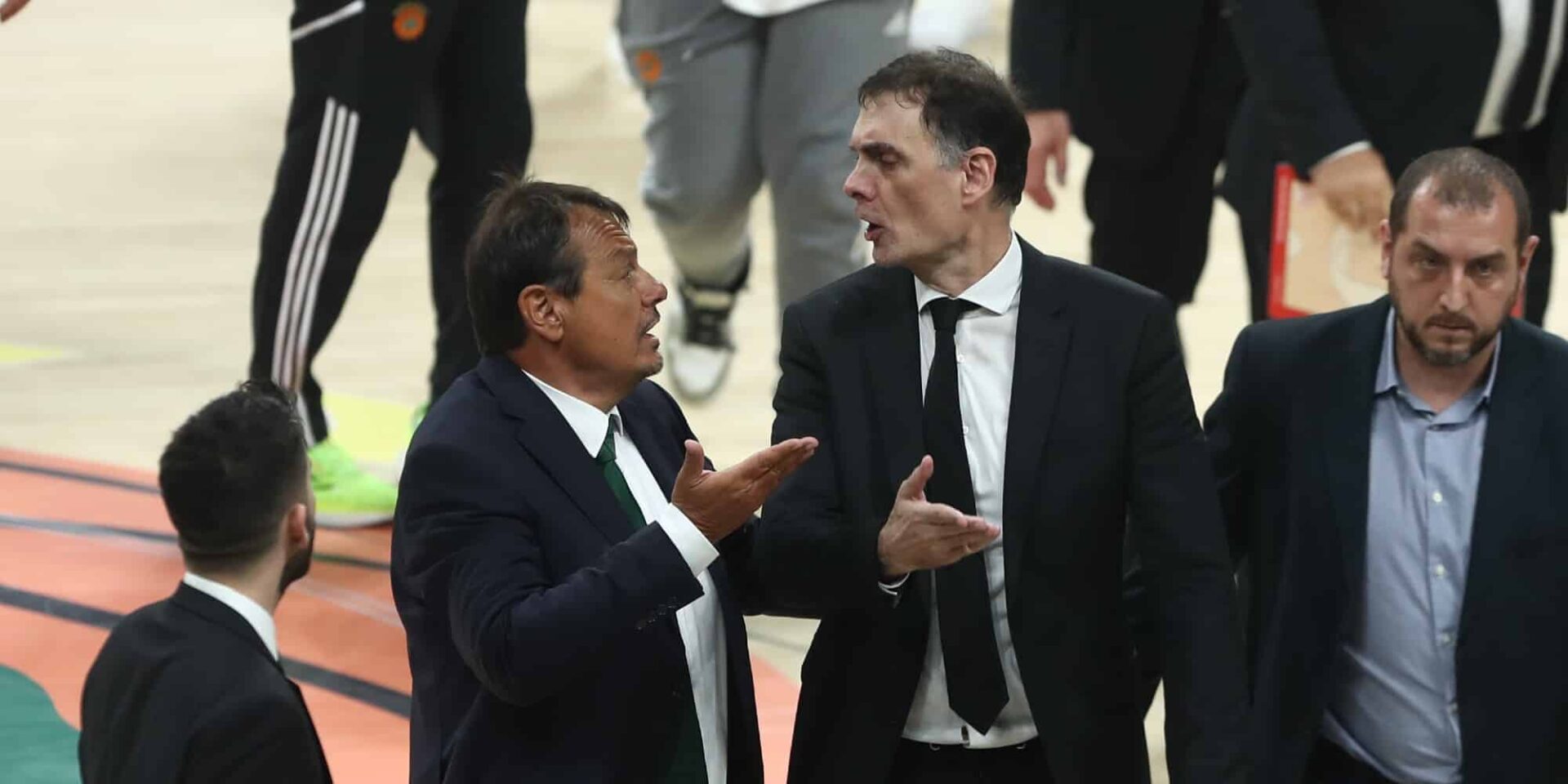 Ο Εργκίν Αταμάν και ο Γιώργος Μπαρτζώκας