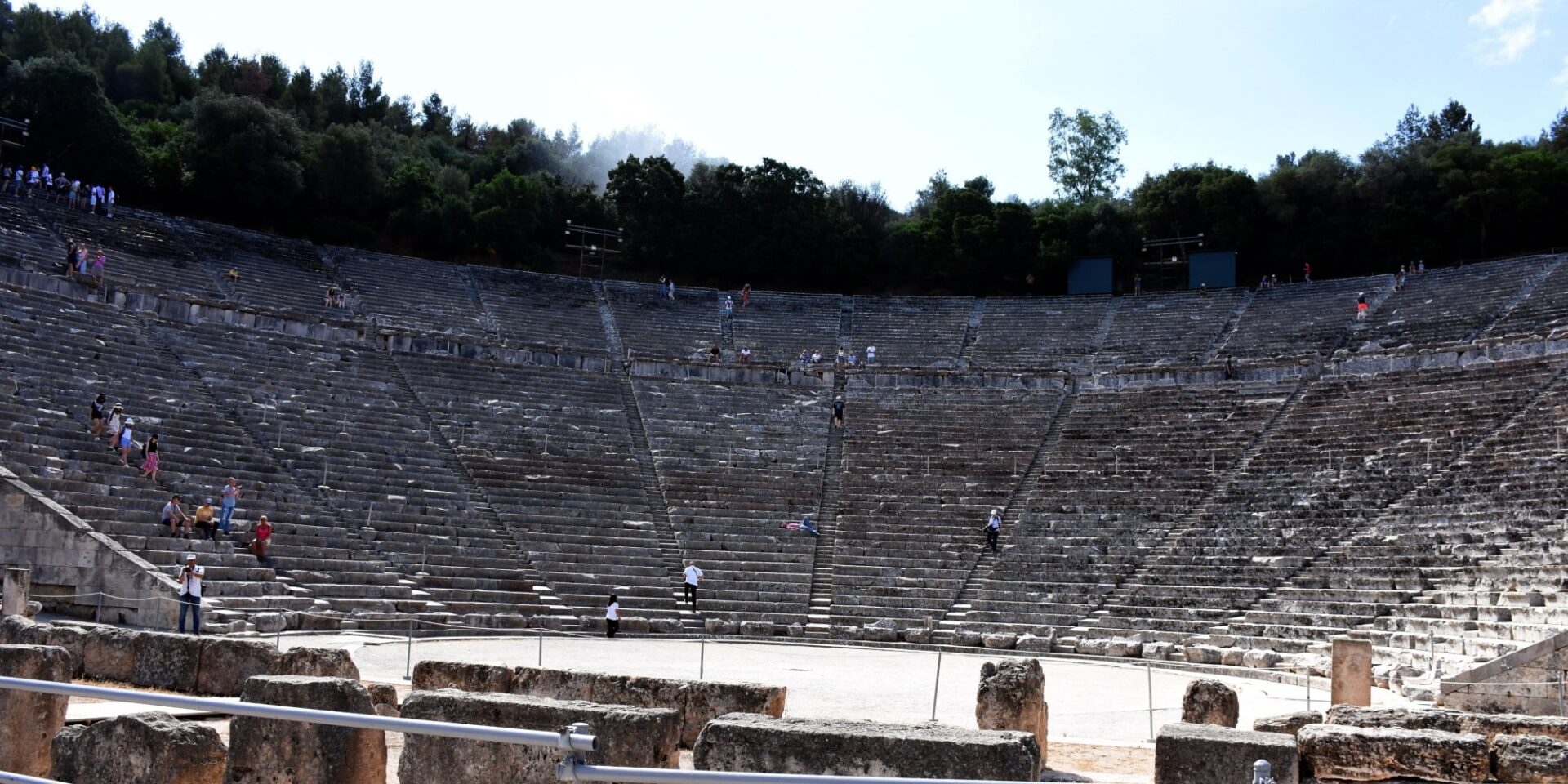 Εικόνα από το αρχαίο θέατρο Επιδαύρου