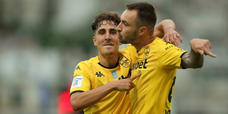 Super League: Ο Άρης με ανατροπή κέρδισε (2-4) τη Λαμία