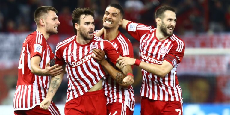 Super League: Ο Ολυμπιακός κέρδισε (2-0) την ΑΕΚ και την έριξε από την πρώτη θέση!