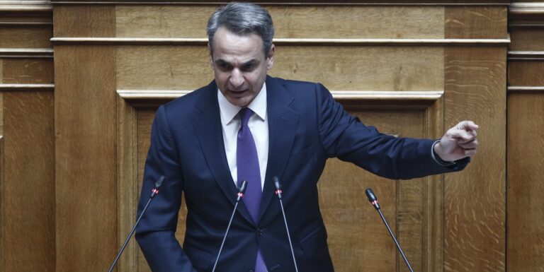 Ο Κυριάκος Μητσοτάκης επέστρεψε εσπευσμένα στην Αθήνα λόγω της φωτιάς στον Βαρνάβα!