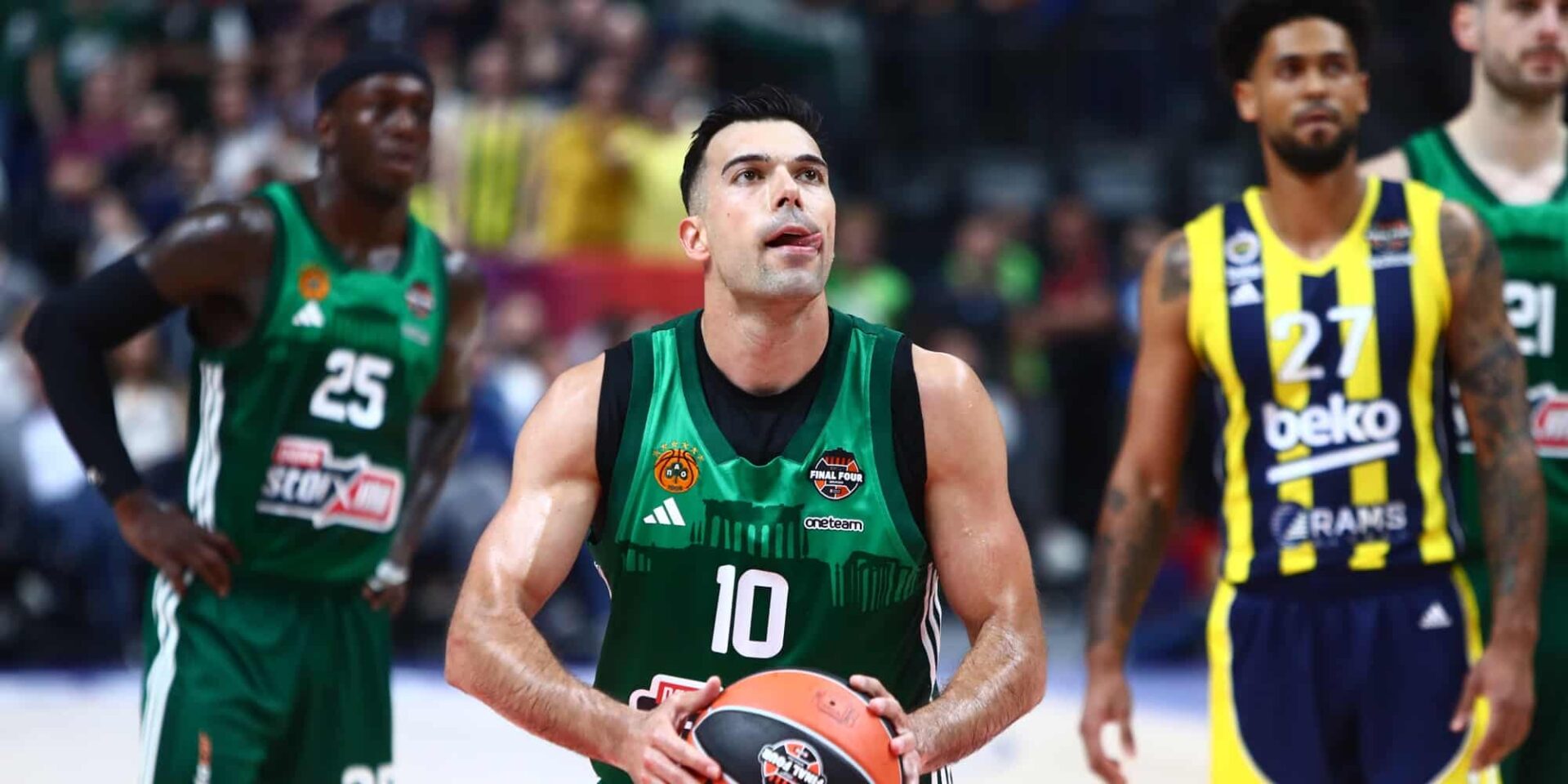 Ο Κώστας Σλούκας