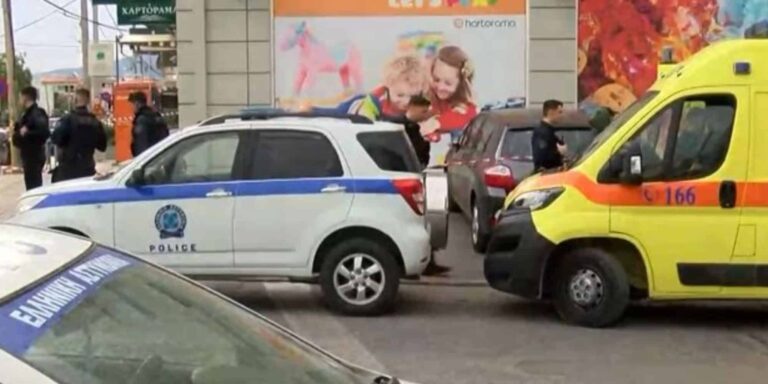 Θρίλερ στο Μενίδι: Άγρια δολοφονία 40χρονης στη μέση του δρόμου – Εντοπίστηκε με μαχαίρι καρφωμένο στην κοιλιά της