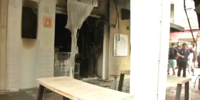 Φωτιά στην Πατησίων – Κάηκε ολοσχερώς καφετέρια (βίντεο)