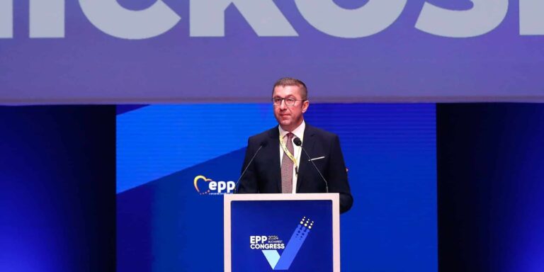 Προκλητικός ο νέος πρωθυπουργός της Βόρειας Μακεδονίας: «Θα αποκαλώ τη χώρα μου όπως θέλω!»