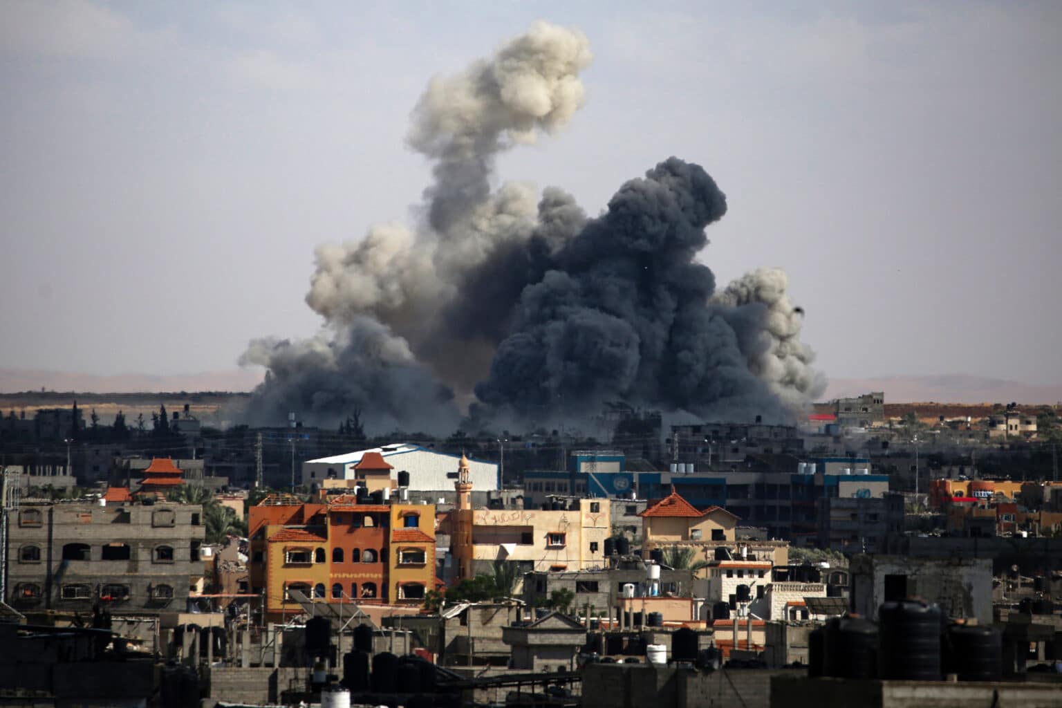 rafa 7 5 - Λωρίδα της Γάζας: Σφοδροί βομβαρδισμοί στη Ράφα από τους Ισραηλινούς