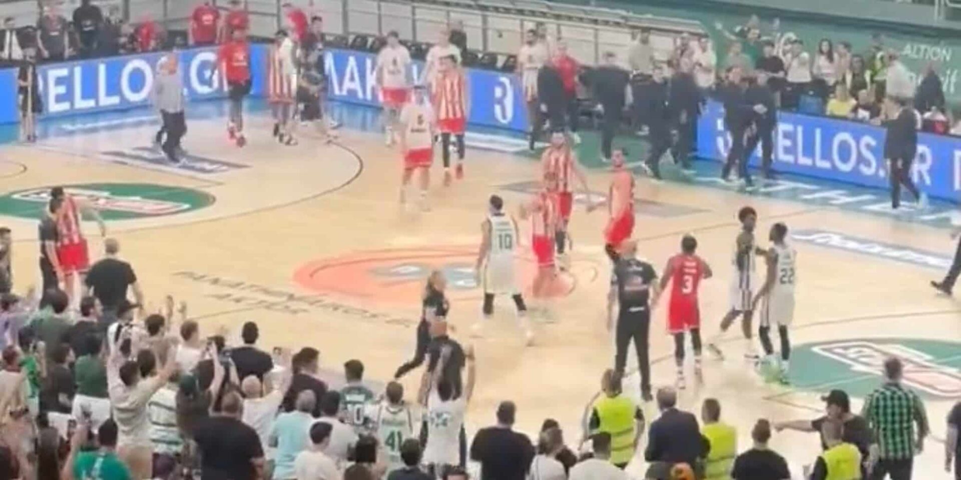 Το φινάλε του Game 3 των τελικών, Παναθηναϊκός - Ολυμπιακός ήταν επεισοδιακό