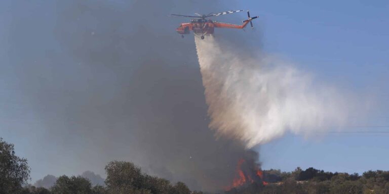 Φωτιά στη Λέσβο: Εντοπίστηκε απανθρακωμένος άνθρωπος σε αυτοκίνητο!