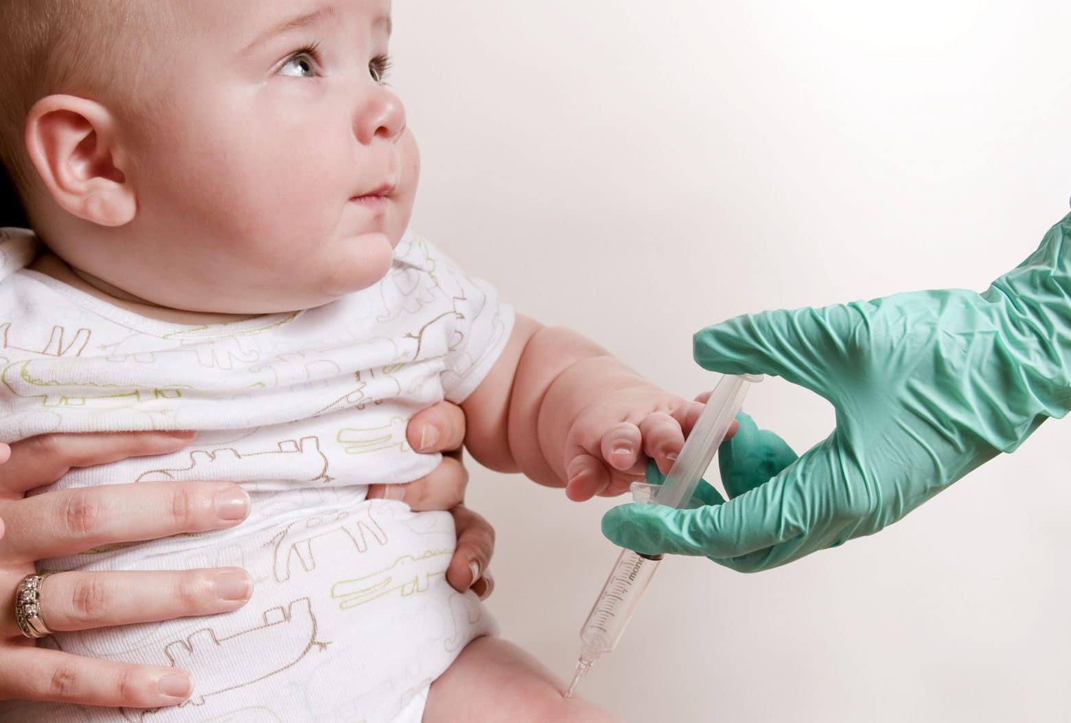 Κοκκύτης: Ιλιγγιώδης αύξηση κρουσμάτων – Ποιοι πρέπει να εμβολιαστούν άμεσα