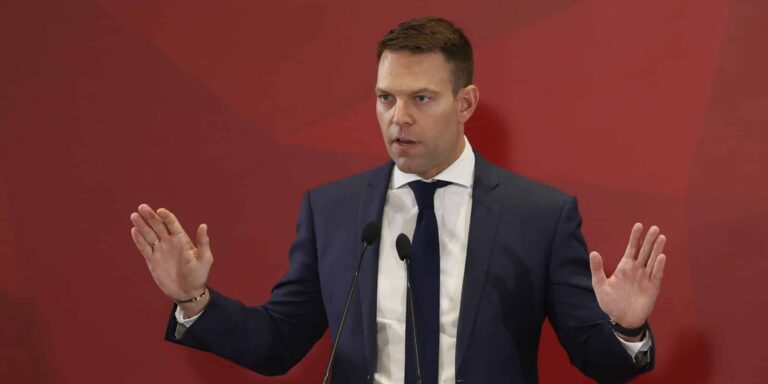 Κασσελάκης: «Στο Μάτι γνώριζαν για νεκρούς και παρίσταναν ότι δεν είχε γίνει κάτι»