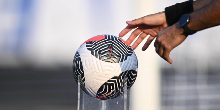 Super League: Τα χρήματα που ζητούν οι ΠΑΕ για τηλεοπτικό συμβόλαιο