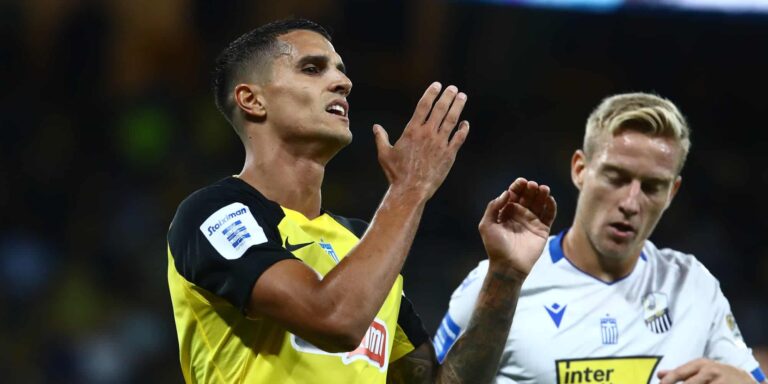 Super League: Πισωγύρισμα για την ΑΕΚ, γλίτωσε στο 88′ το κάζο (1-1) με τη Λαμία