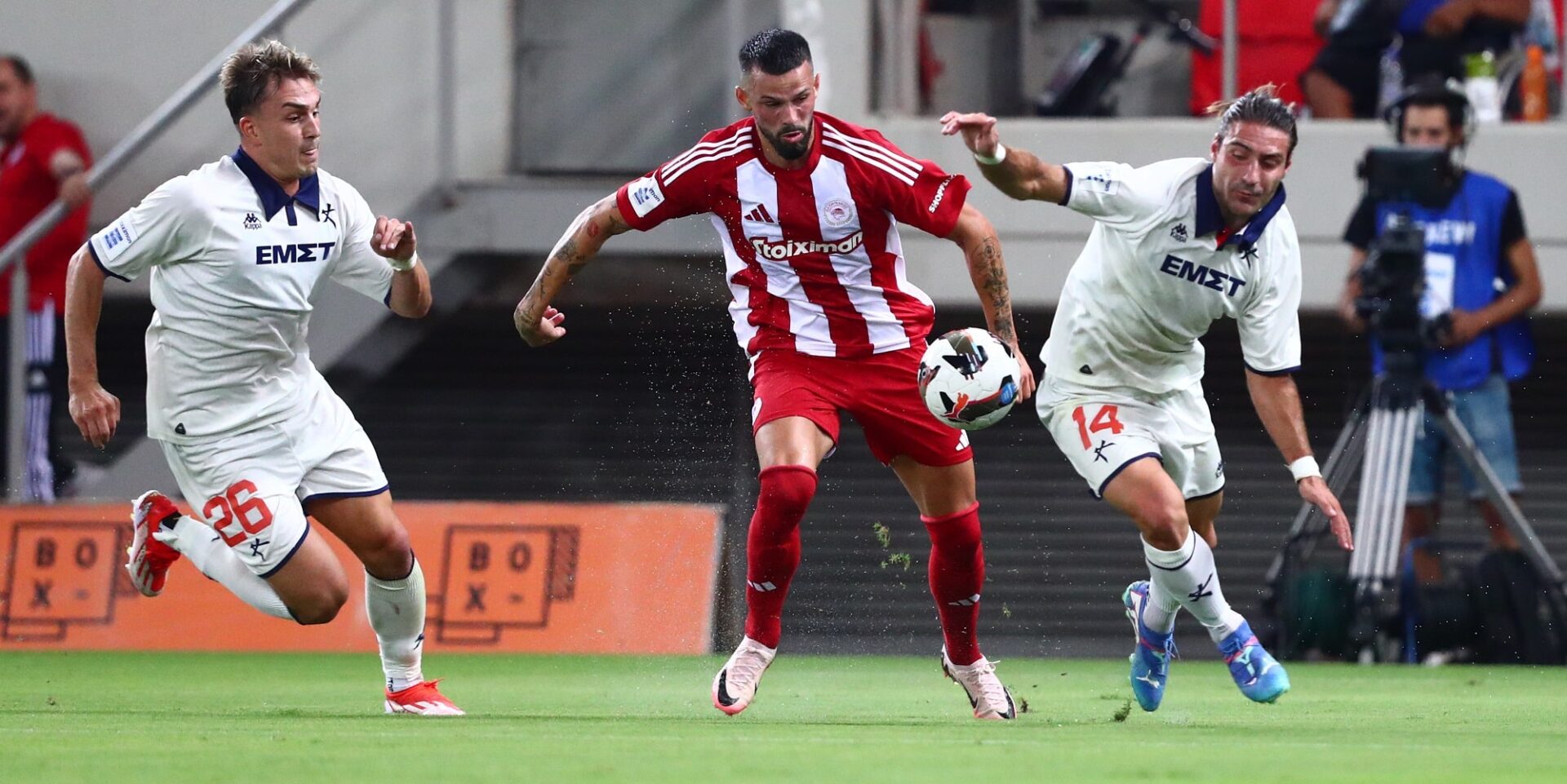 Φάση από το Ολυμπιακός-Athens Kallithea για τη Super League