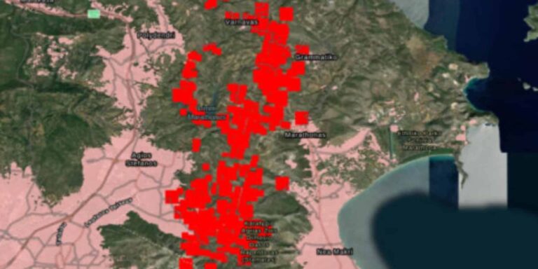 Φωτιά στην Αττική: Πύρινο μέτωπο 30 χιλιομέτρων – Σοκάρει ο χάρτης της NASA (εικόνες)