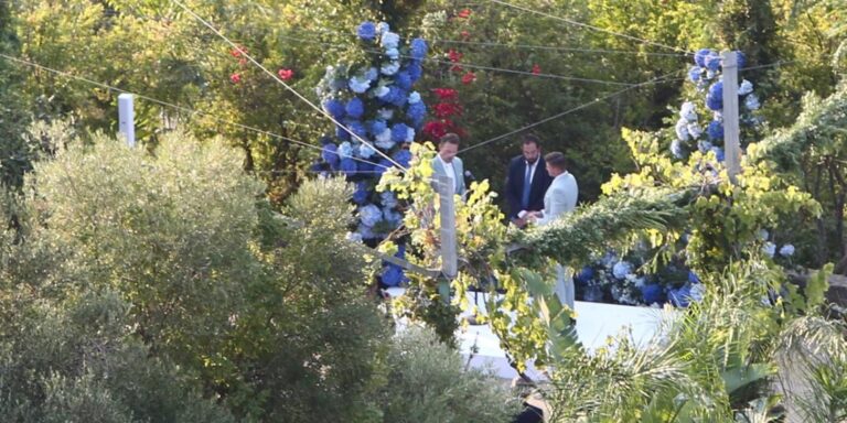 Στέφανος Κασσελάκης και Τάιλερ Μακμπέθ παντρεύτηκαν στον Βοτανικό Κήπο των Χανίων! (βίντεο)