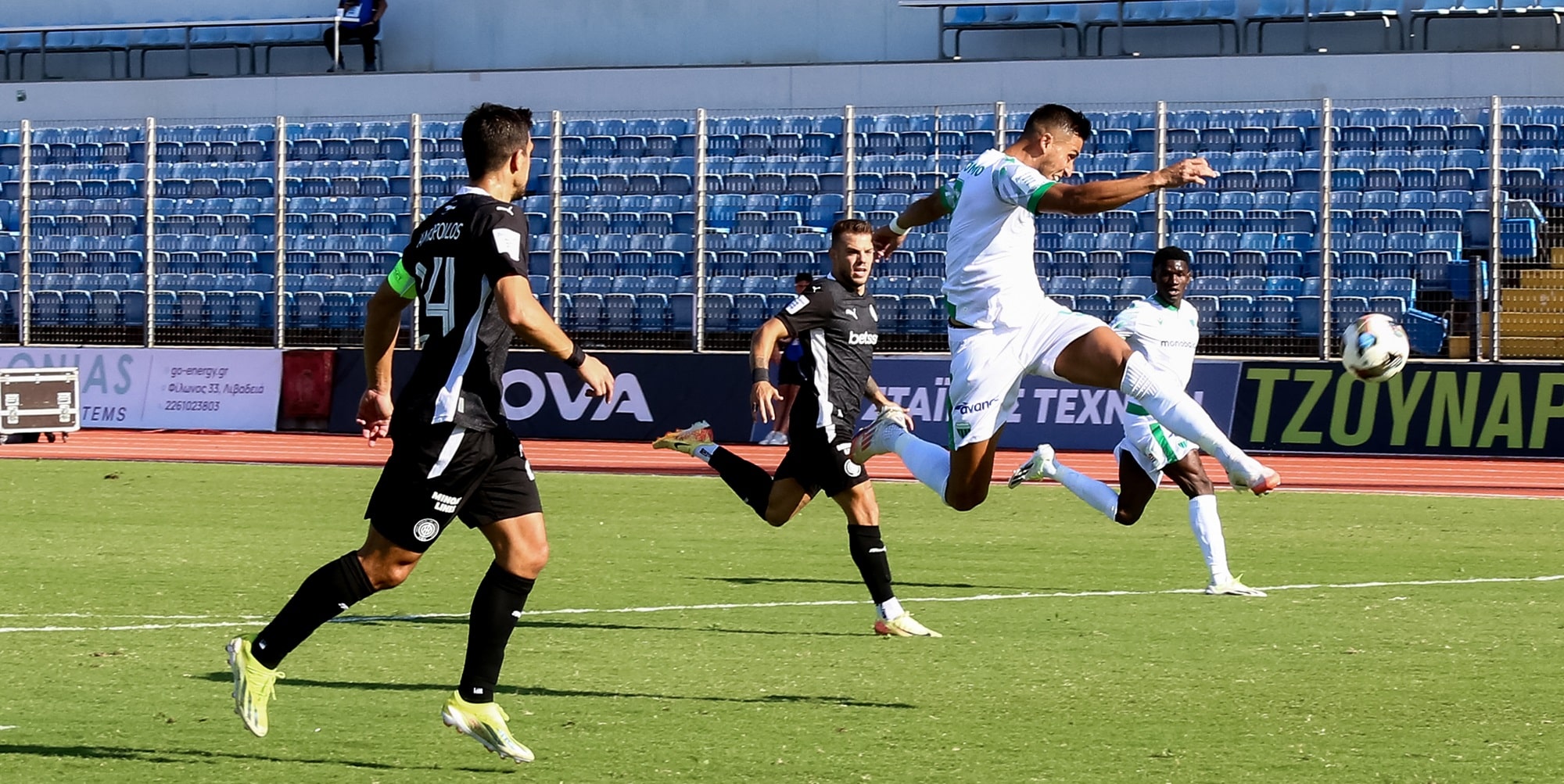 Φάση από το Λεβαδειακός-ΟΦΗ για τη Super League