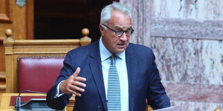 Βορίδης: «Αυξήθηκαν οι δαπάνες για την παιδεία κατά 1 δισ. ευρώ»