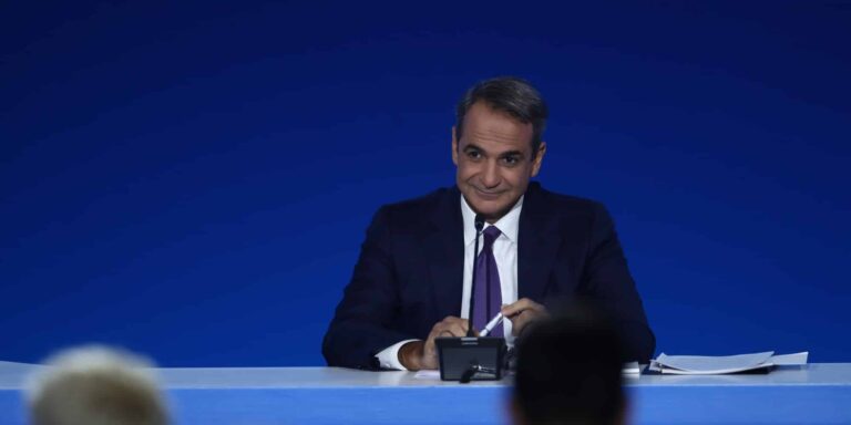Μητσοτάκης: «Πρώτος στόχος η αύξηση των μισθών, δεύτερος η αναβάθμιση του ΕΣΥ»
