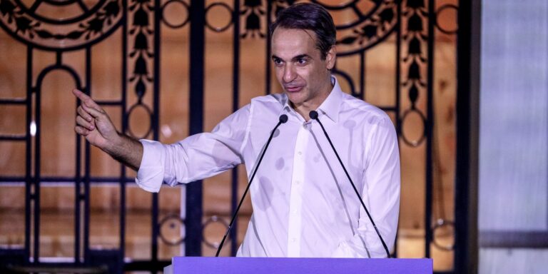 Μητσοτάκης: «Η Νέα Δημοκρατία δεν κοιτά ούτε αριστερά, ούτε δεξιά, παρά μόνο μπροστά»