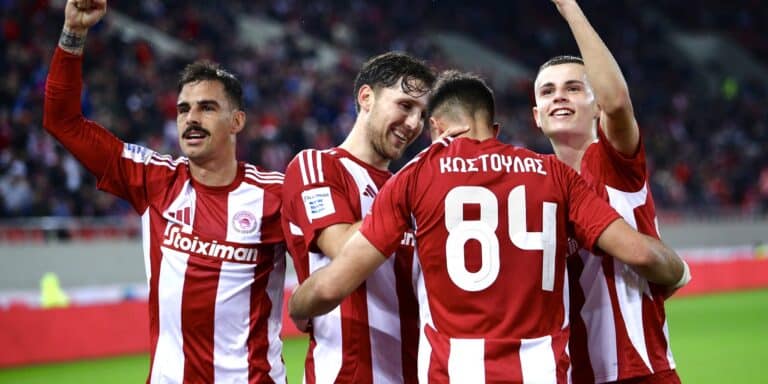 Super League: Ο Ολυμπιακός καθάρισε από νωρίς (3-0) τον Βόλο και μένει στην κορυφή