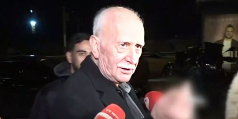 Γιώργος Παπαδάκης: Η αντίδρασή του μπροστά στις κάμερες – «Είστε σοβαροί που θέλετε δηλώσεις;» (βίντεο)