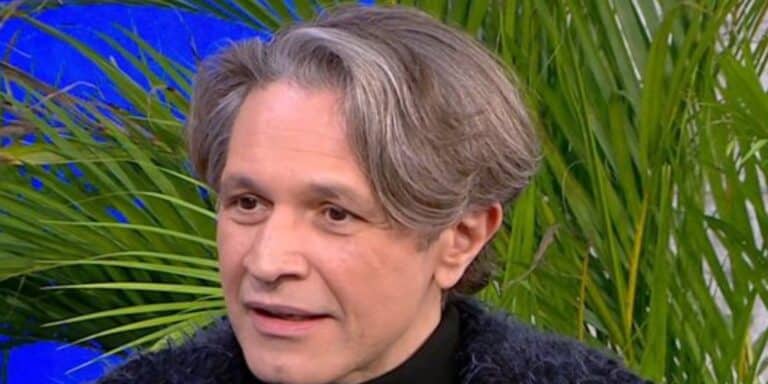 Χειλάκης: «Βλέπεις τον Άδωνι να σκουπίζει τα δάκρυά του – Μας παίρνει την δουλεία και το κάνει και χάλια» (βίντεο)