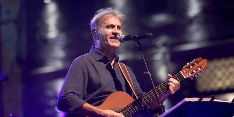 Γιώργος Νταλάρας: «Παρακολούθα τι κάνω και μην κάνεις τίποτα από αυτά» μου έλεγε ο πατέρας μου
