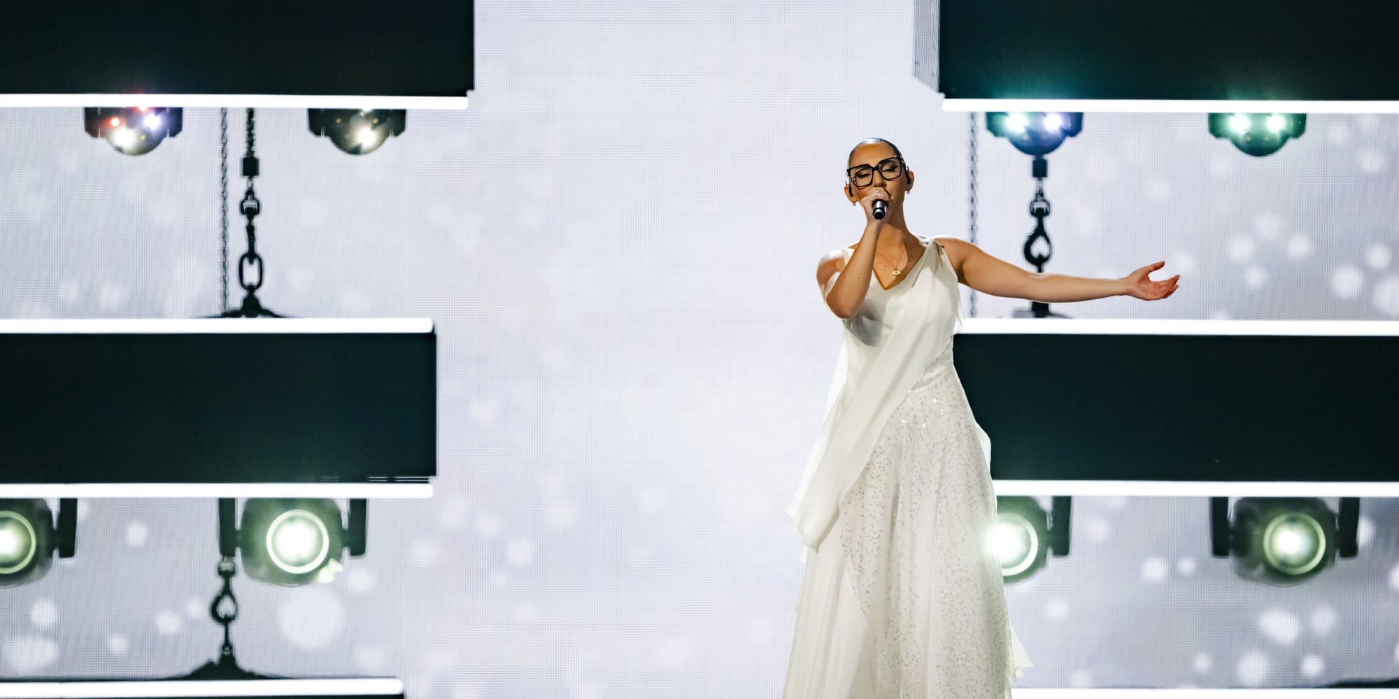 Η Κλαυδία στη σκηνή της Eurovision