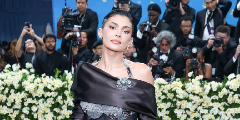 Κάιλι Τζένερ και Τιμοτέ Σαλαμέ έκαναν την πρώτη τους εμφάνιση στο κόκκινο χαλί μετά από 2 χρόνια σχέσης