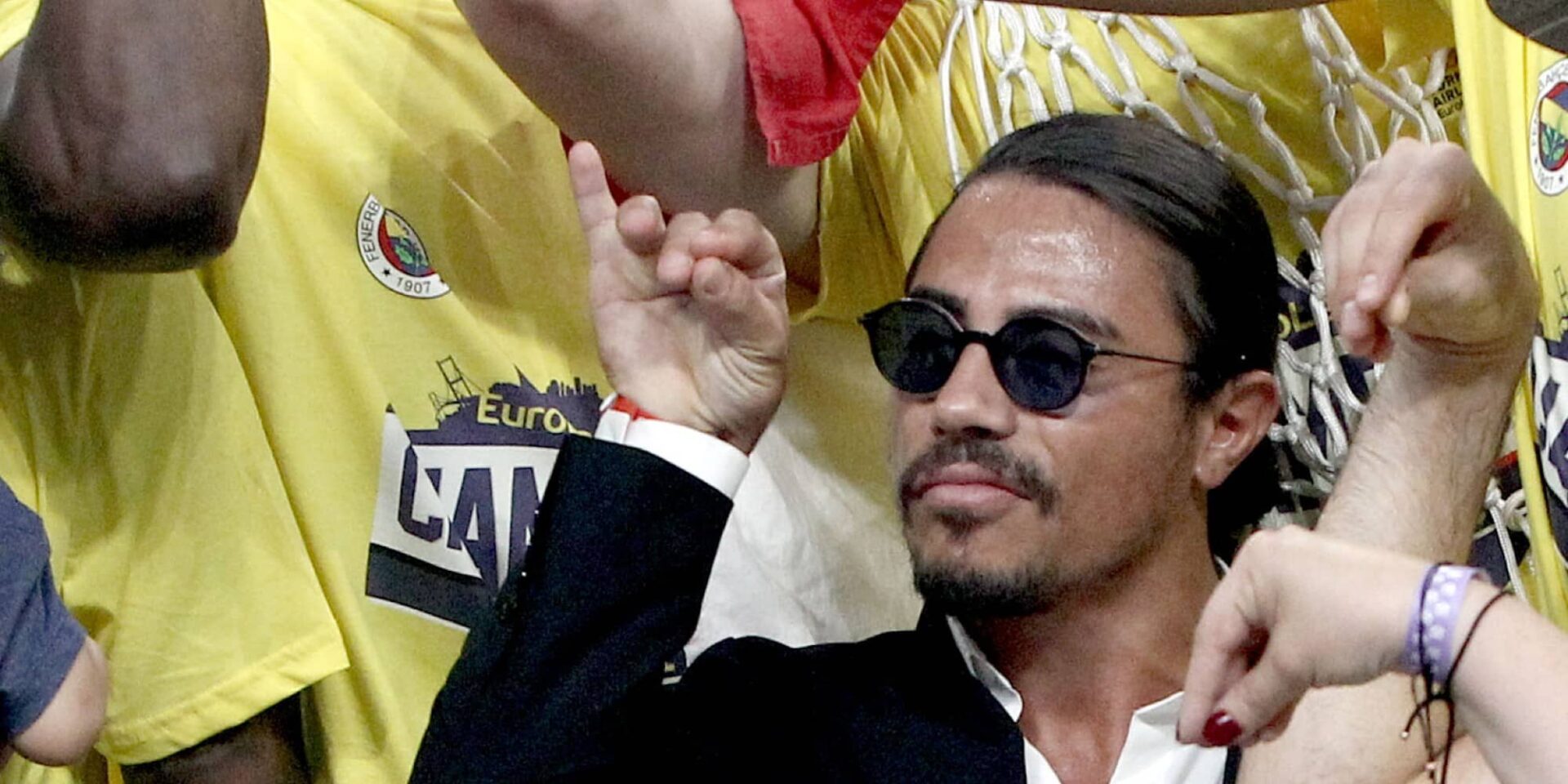 Ο Νουσρέτ, ή αλλιώς Salt Bae