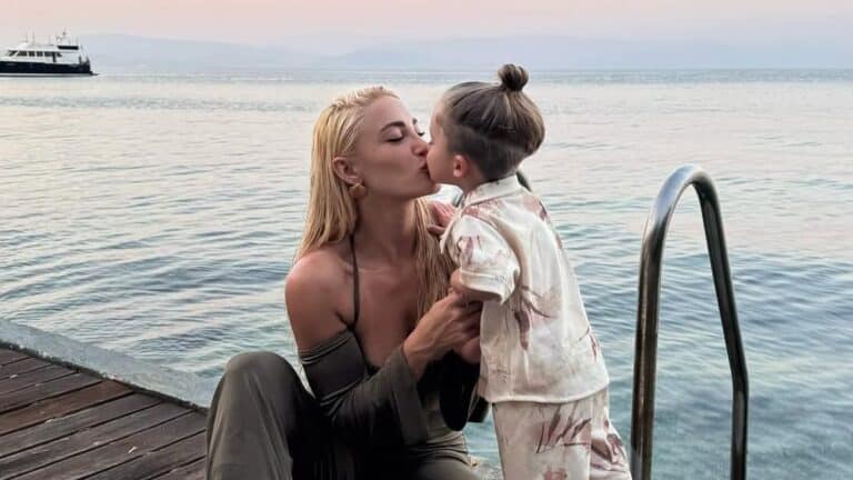 Ξέσπασε η Τούνη σε σχόλιο για το παιδί της: «Ωραίοι οι δικαστές του πληκτρολογίου» 