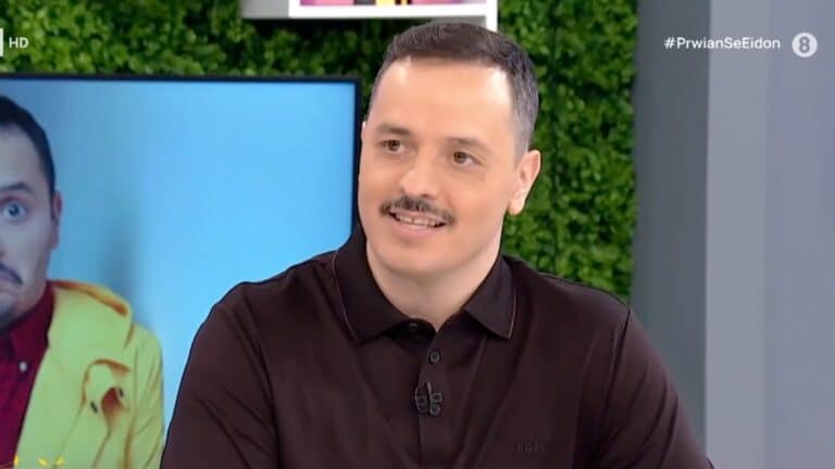 Αλέξανδρος Τσουβέλας: «Το πρώτο μου μεροκάματο το έδωσα στον γιατρό κι έτσι σώσαμε το σκυλί»