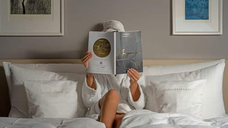 Staycation ideas: Πώς να νιώσεις ότι κάνεις διακοπές χωρίς να φύγεις από το σπίτι