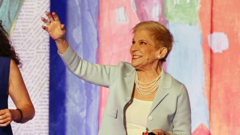 Χρύσα Ρώπα: «Έχω φερθεί απαίσια σε Ρέππα και Παπαθανασίου, έκανα κάτι ανεπίτρεπτο»