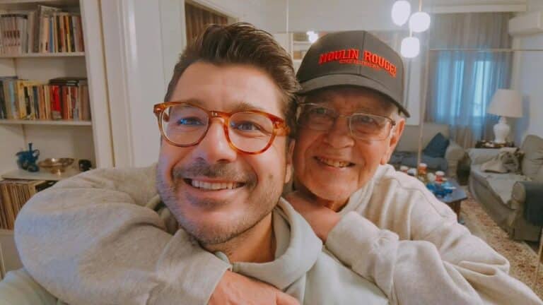 Ο Λάμπρος Κωνσταντάρας αποχαιρετά τον πατέρα του, Δημήτρη: «Χαμογελαστό και δυνατό θα σε έχω στο μυαλό μου»