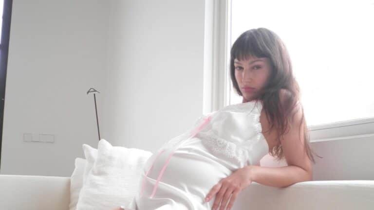 Έγκυος η Τόκιο από τη σειρά «La Casa De Papel» – Η αποκάλυψη που έκανε η ηθοποιός Ούρσουλα Κορμπερό