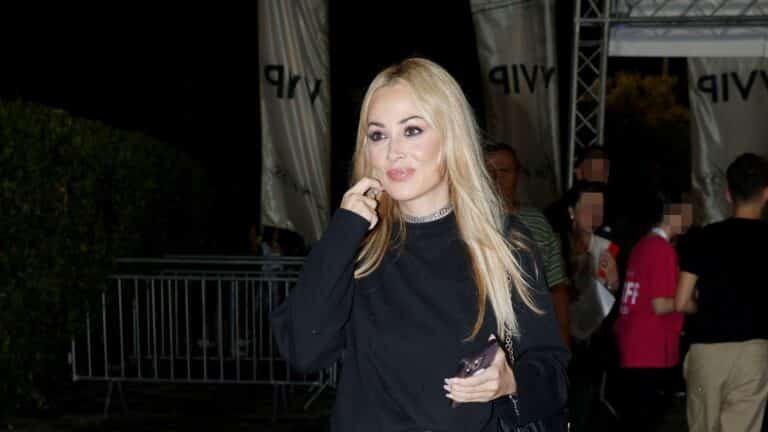 Ελένη Βουλγαράκη: «Δεν μπορώ να σκεφτώ ότι είμαι με έναν άνθρωπο και σε πέντε χρόνια θα χωρίσω»