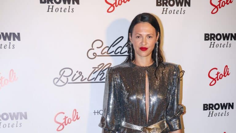 Ραμόνα Βλαντή: «Όσο σχετική είμαι εγώ με την μουσική τόσο είναι η Έλενα Χριστοπούλου με την μόδα»