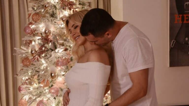 Η Κατερίνα Καινούργιου υπέγραψε σύμφωνο συμβίωσης με τον Παναγιώτη Κουτσουμπή λίγους μήνες πριν γεννήσει