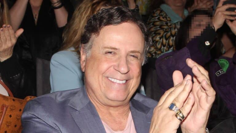 Χάρης Ρώμας για «Καφέ της Χαράς»: «Ο Γιάννης Λάτσιος μου είχε πει γιατί να κάνω ένα έργο σε χωριό και όχι κάτι σαν το Κωνσταντίνου και Ελένης»