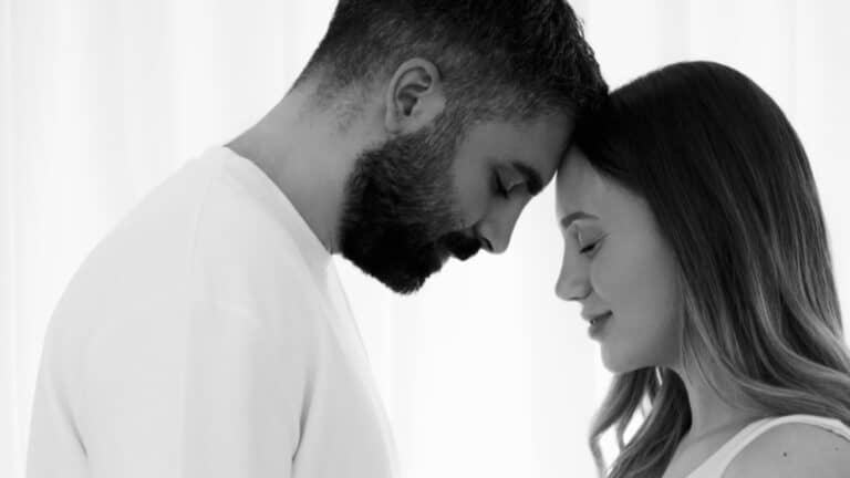 H Άννα Κορακάκη ανακοίνωσε ότι είναι έγκυος στο πρώτο της παιδί