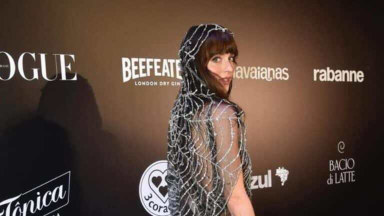 Η Ντακότα Τζόνσον ξανά ερωτευμένη μετά τον χωρισμό της από τον Κρις Μάρτιν